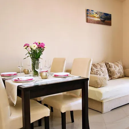 Konukevi Ivanka C. 3*