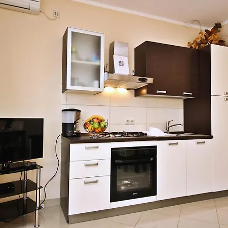 Ivanka C. בית הארחה 3*